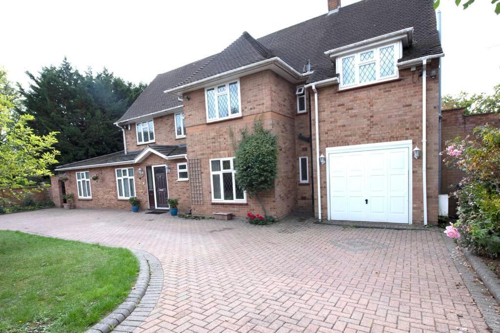 Luxury 6 Bedroom House With Parking - Northwood Northwood  Exterior photo